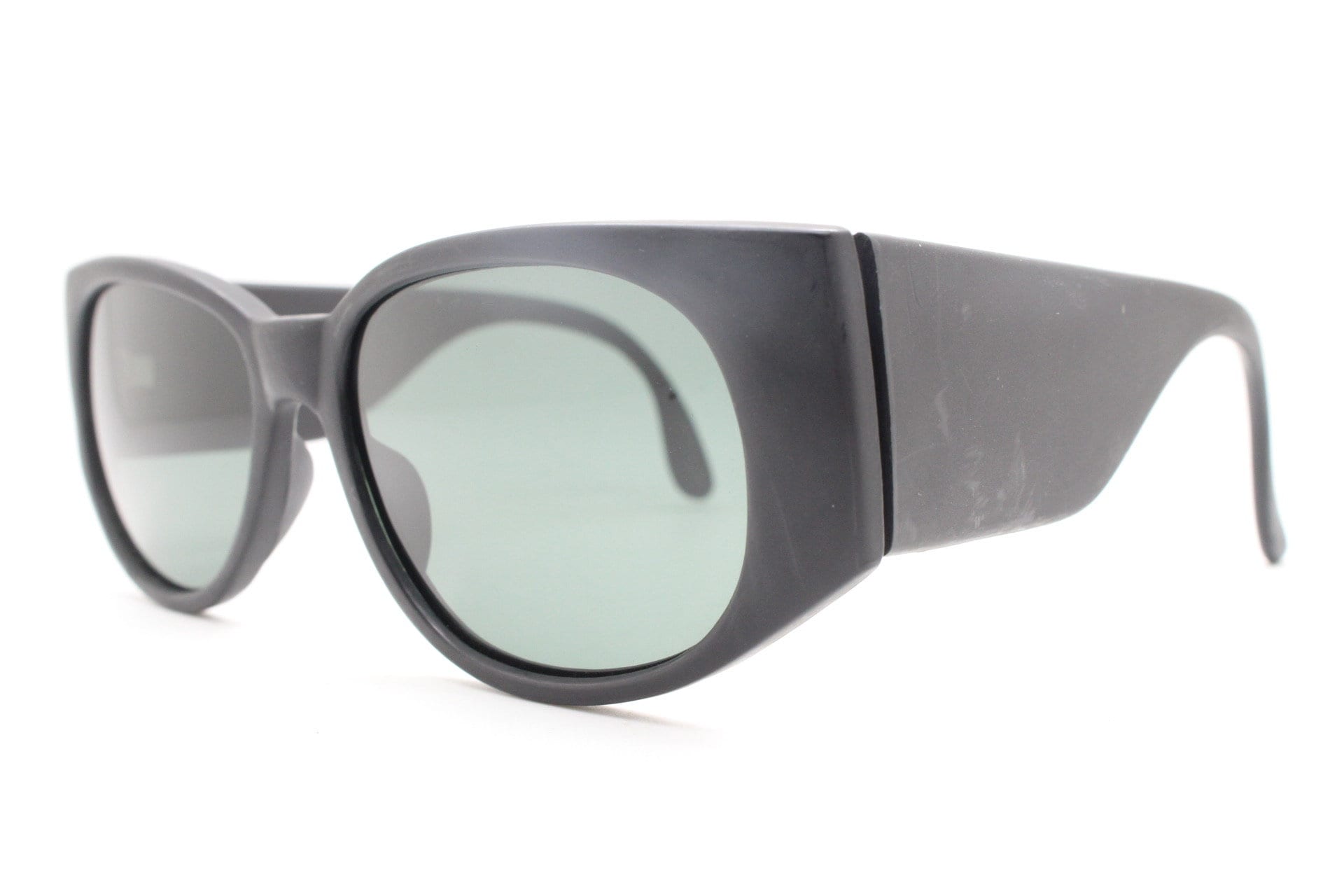 Linda Farrow Vintage サングラス Linda Farrow 80s Vintage Sunglasses Model HY 963. Matt Black