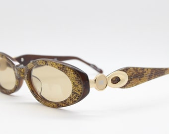 Nicole Miller Vintage Rainforest Grey Python Sunglasses - Etsy display picture 2