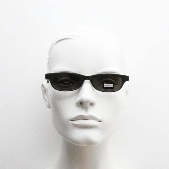 Caroline B.K. 90s Vintage Low Profile Cat Eye Sunglasses  display picture 2