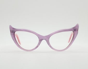 BALENCIAGA べっ甲柄 キャットアイ メガネ 尖った猫目メガネ。べっ甲柄のヴィンテージクリアレンズ眼鏡フレーム