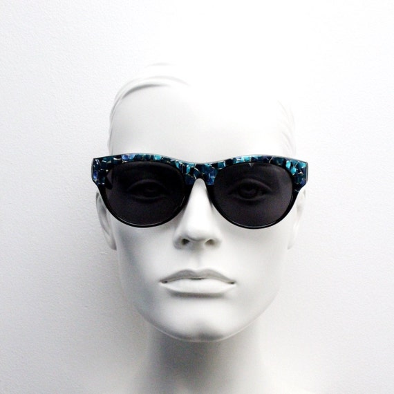 80s vintage cat eye wayfarer sunglasses. Womens b… - image 7