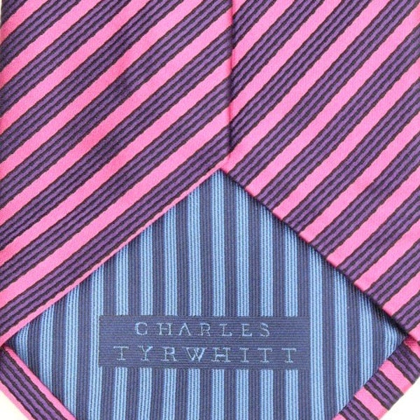 Charles Tyrwhitt all silk necktie made in italy. Pink and purple diagonal striped lustrous finish neck tie. Mens 90s vintage NOS cravat