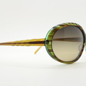 Christian Roth 90s vintage sunglasses model 14276 KH. Brown / green acetate 60s design bug eye with barley twist brow and graduating lenses image 6