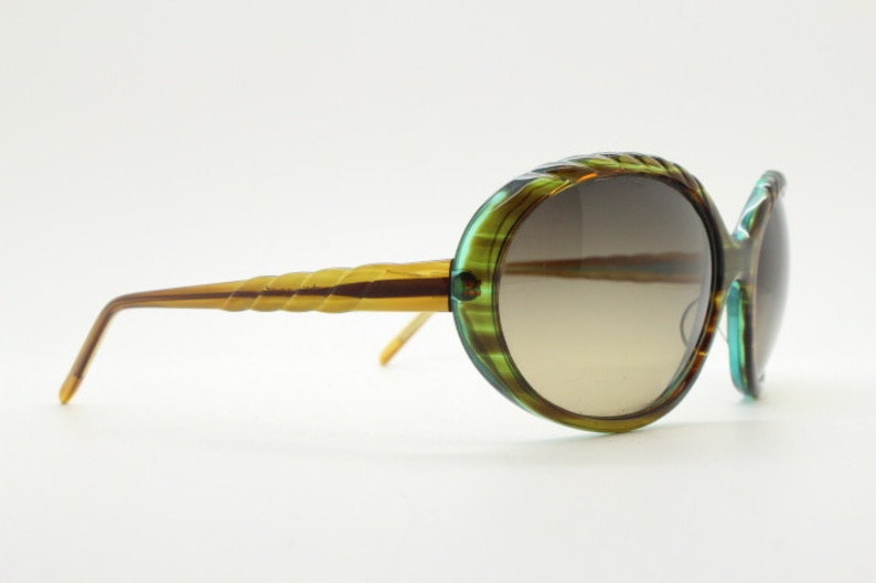 Christian Roth 90s vintage sunglasses model 14276 KH. Brown / green acetate 60s design bug eye with barley twist brow and graduating lenses image 6