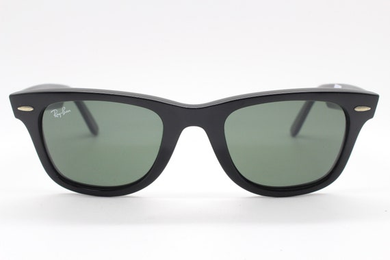 Ray Ban Wayfarer sunglasses model 2140. Classic R… - image 4