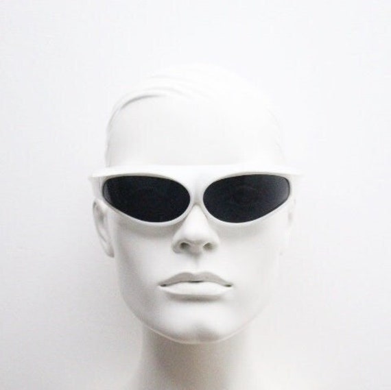 Linda Farrow Vintage - サングラス Linda Farrow - Alexis Sunglasses | Specs Collective