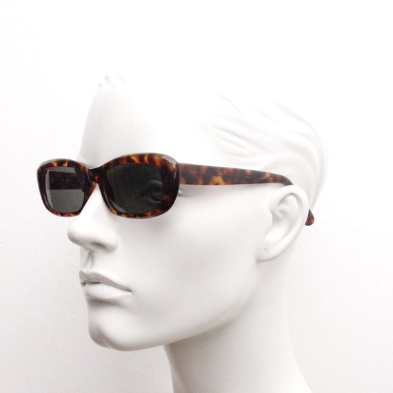 90s vintage soft angled cat eye sunglasses. Vibra… - image 8