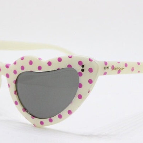 80s vintage cat eye sunglasses. Outrageous white heart shaped cateye with pink polka dots. 50s style rockabilly pin up