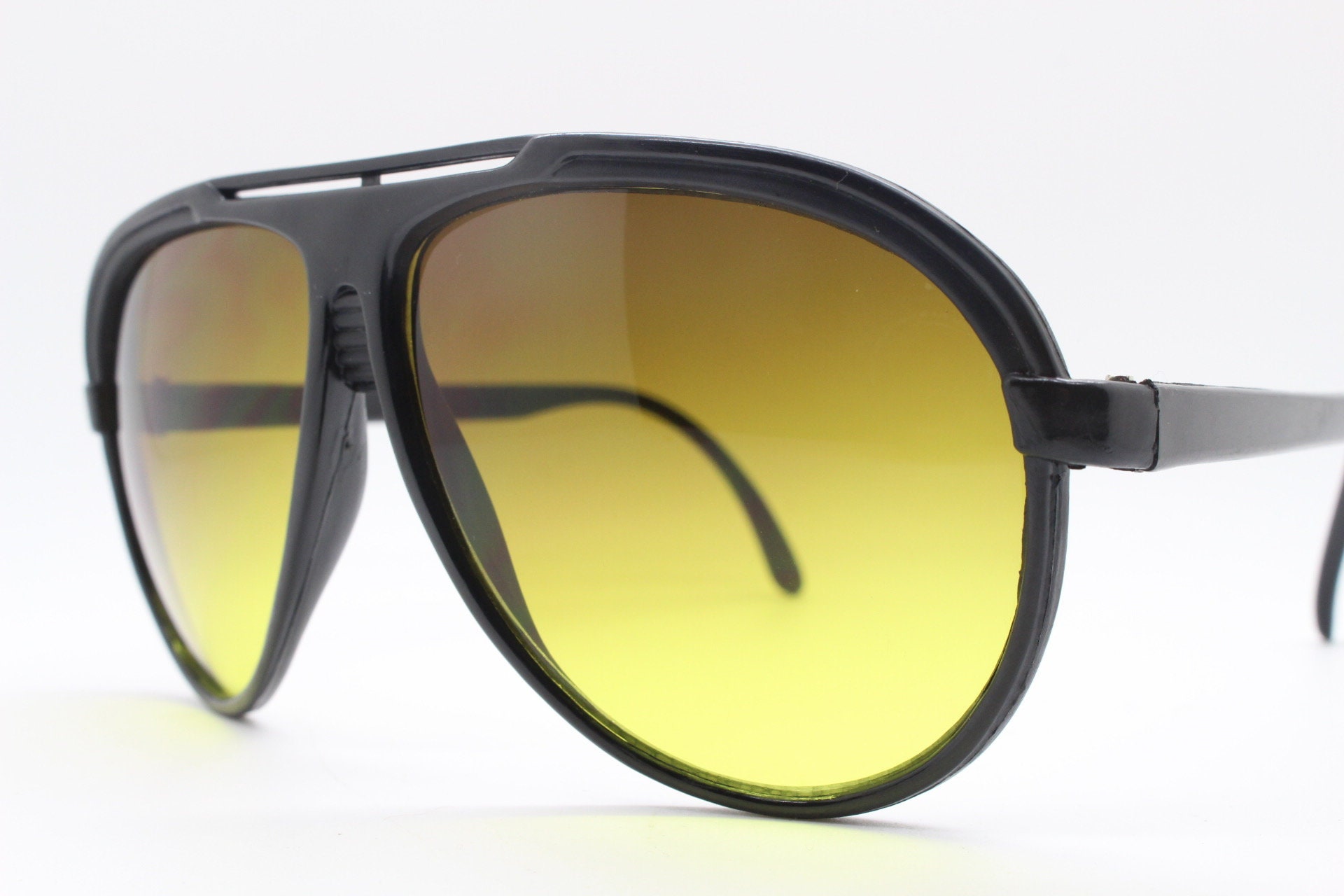 Vintage 70s Aviator Sunglasses. Black Frame With Sensational Graduated  Amber Lenses. Classic Men's Teardrop Aviators. Unused NOS 