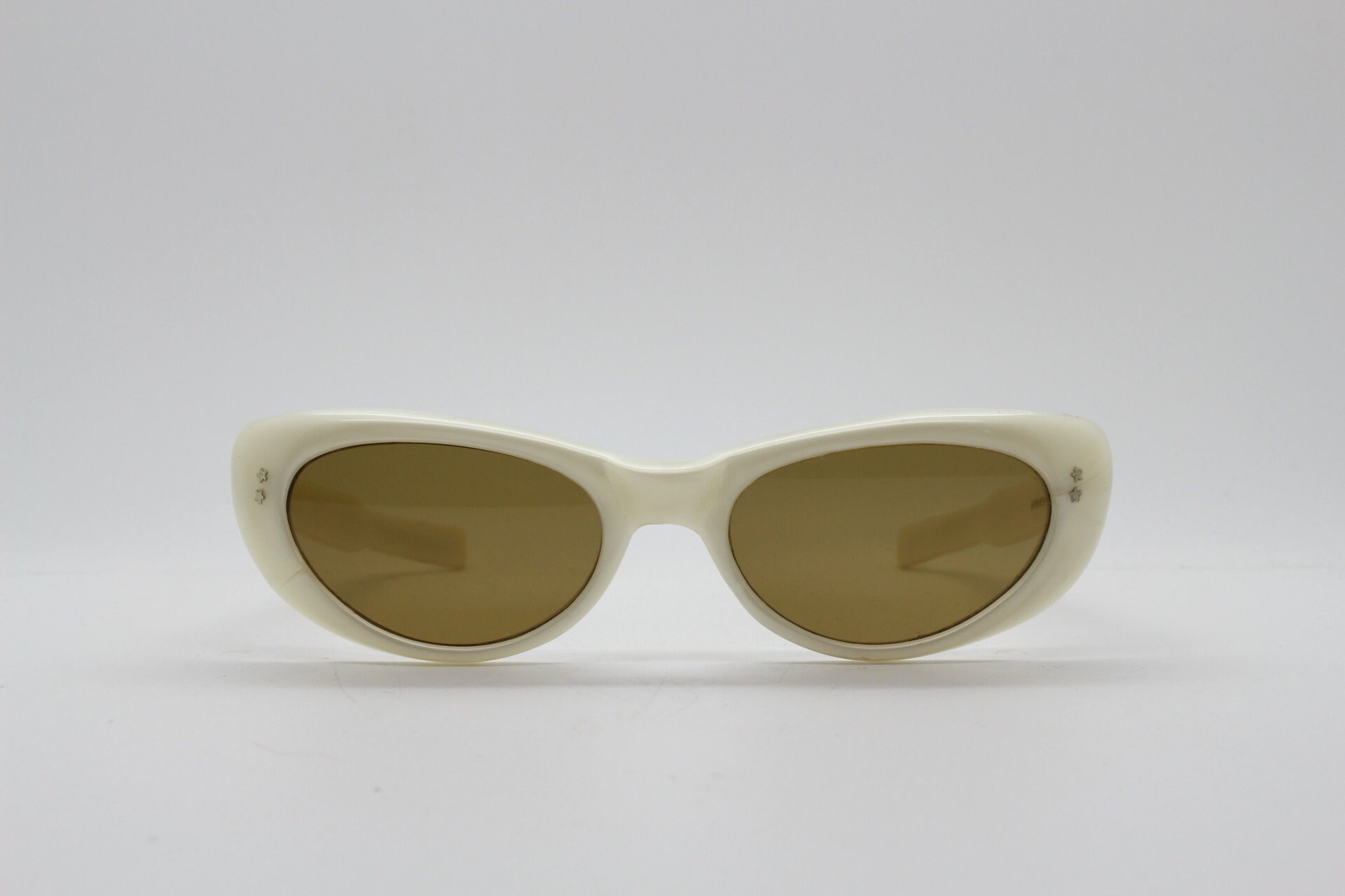 Vintage White Cateye Sunglasses NOS ITALY Vintage Protex NOS 1940 main image 3