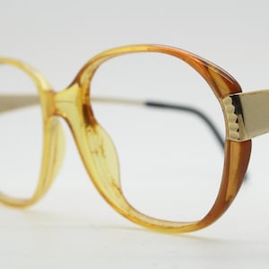 ViennaLine 80s vintage oval cateye glasses model 1466 made in Germany from Optyl. Womens cat eye optical frames. RX prescription eyeglasses