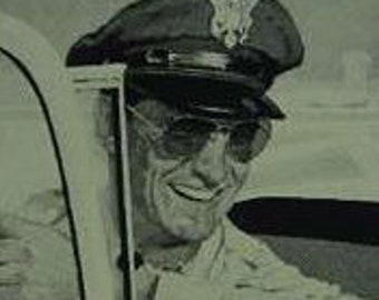 40s vintage round aviator sunglasses by Algha. Metal frame with flexible coil ear bends. Mens antique WW2 aviators. Broad Arrow issue