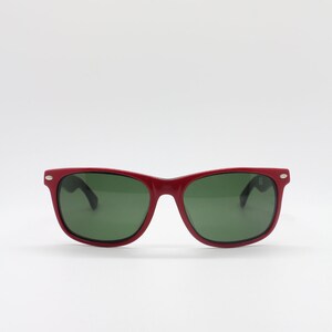 Ray Ban New Wayfarer sunglasses model 2132 made in Italy. Classic Rayban original design in red acetate with green G-15 lenses image 5
