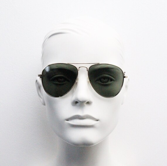 Y2K Vintage Aviator Sunglasses. Optimal 