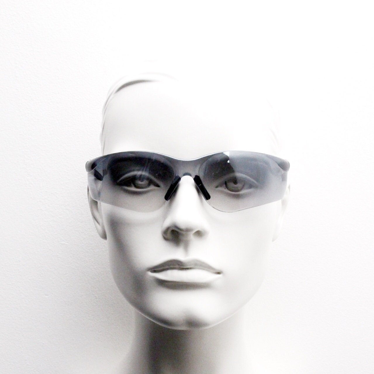 Y2K Vintage Visor Sunglasses. Dynamic Grey Wraparound Mono -  Israel