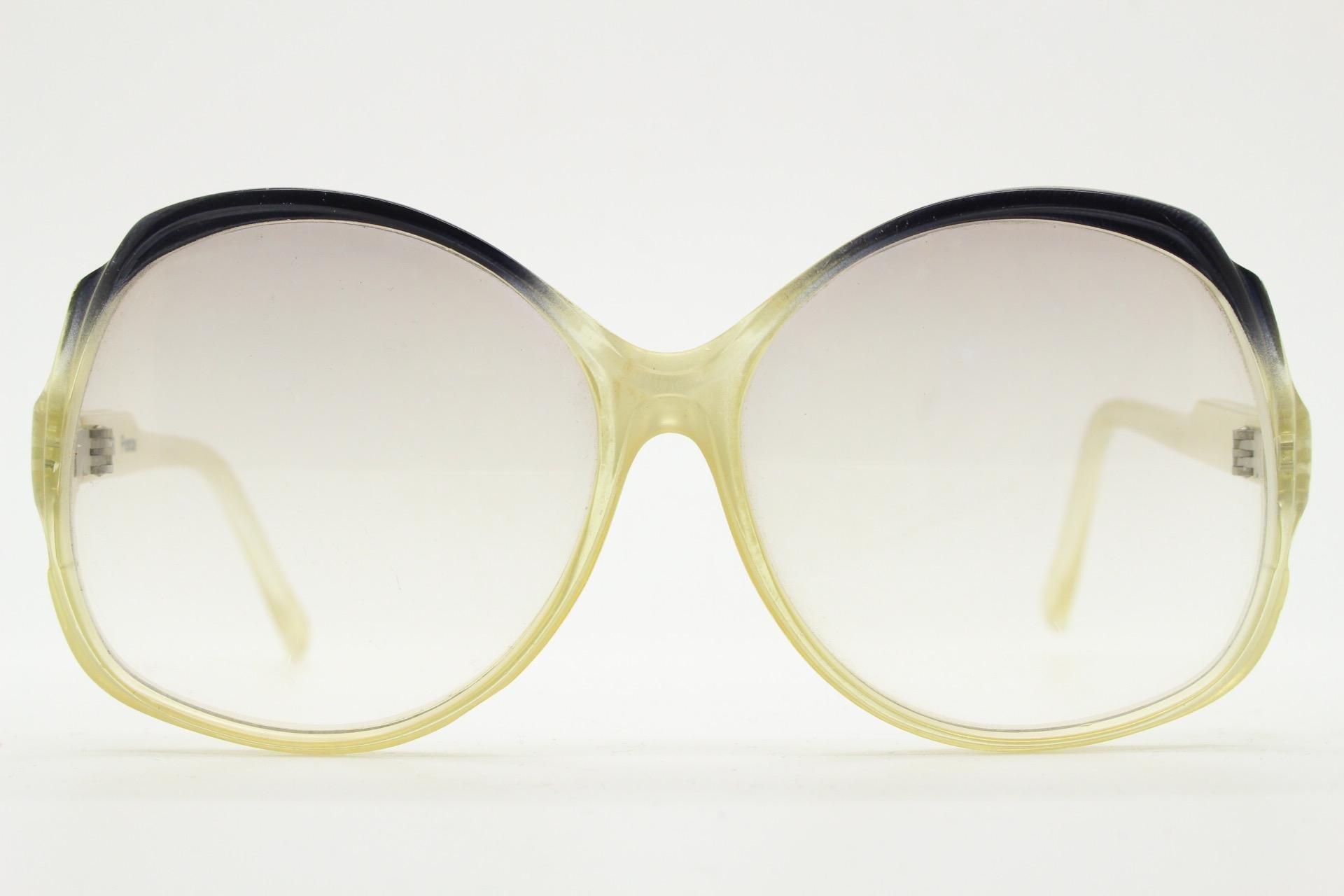 VTG.MADE IN FRANCE SUNGLASSES! EUC.60s/70s.OVERSIZED.SO COOL! 70s Vintage Oversized Sunglasses Made in France. Authentic  main image 3