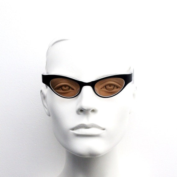 50s vintage curved cat eye sunglasses. Charismati… - image 4