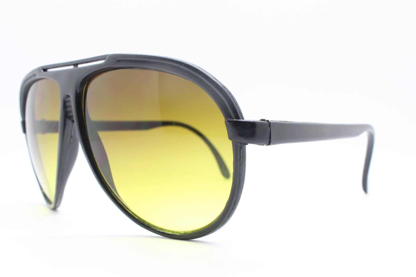 Vintage 70s Aviator Sunglasses. Black Frame With Sizzling Etsy