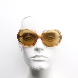 60s vintage oversized hexagon sunglasses. Phenomenal era defining womens acetate frame with luxury real glass lenses. BNWT. NOS 70s