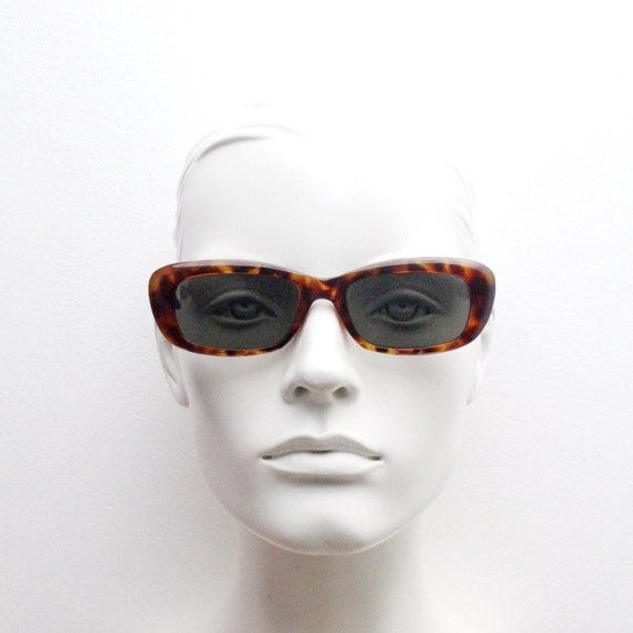 90s vintage soft angled cat eye sunglasses. Vibra… - image 1