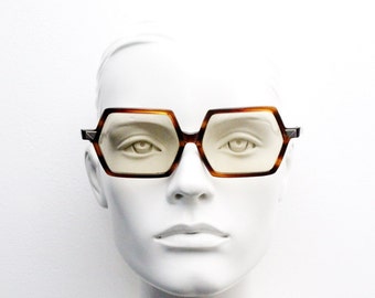 Ray Ban 60s vintage hexagon sunglasses model Kristin. Ultra authentic abstract acetate frame with extra light tone real glass lenses