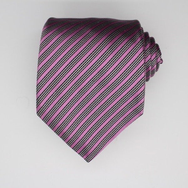 Charles Tyrwhitt all silk necktie made in italy. Pink black and white diagonal striped lustrous finish neck tie. Mens 90s vintage NOS cravat