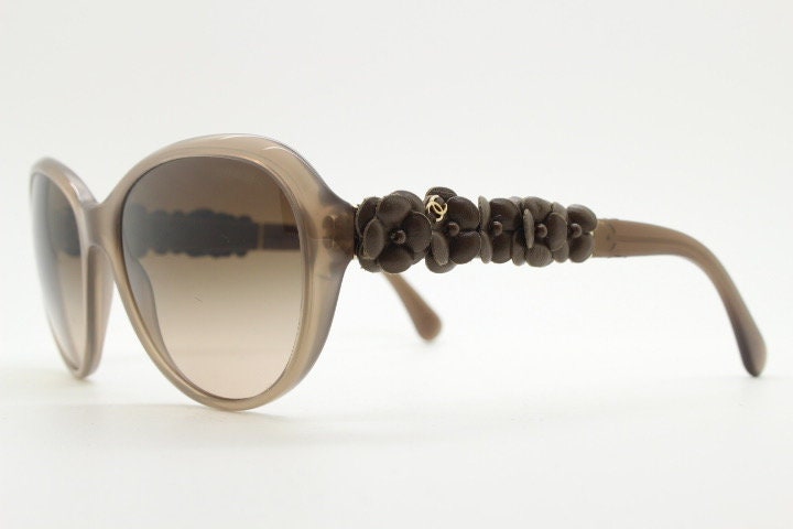 Chanel Vintage Round Sunglasses Model 5316. Womens Large  display picture 2