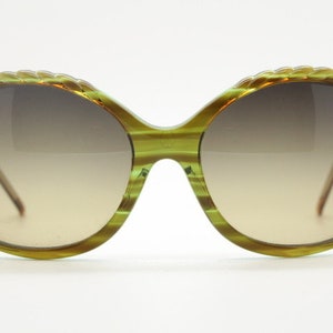Christian Roth 90s vintage sunglasses model 14276 KH. Brown / green acetate 60s design bug eye with barley twist brow and graduating lenses image 3