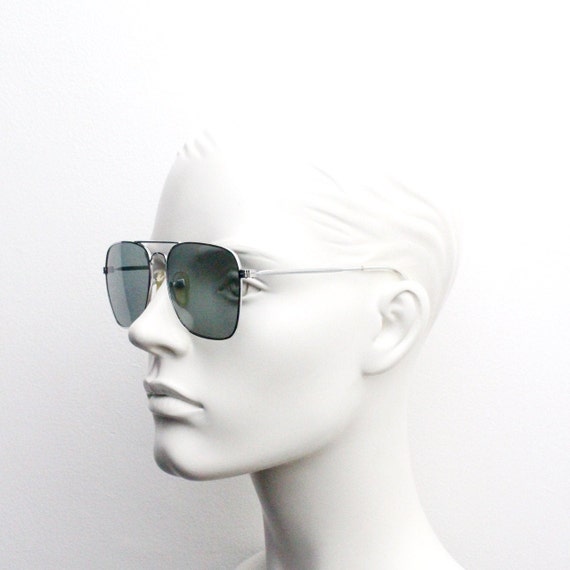 Linda Farrow vintage 80s aviator sunglasses model… - image 8