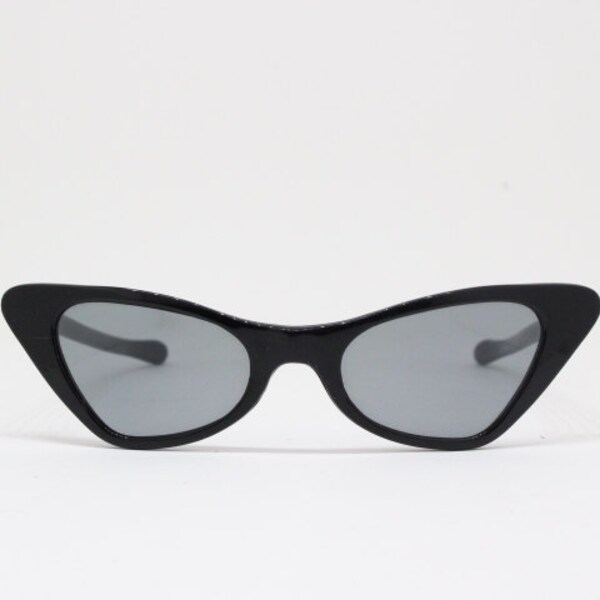 cat eye sunglasses, 50s eyewear, classic frame, black cateye, vintage glasses