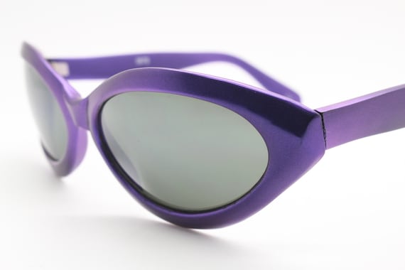 90s Vintage Sick Fashion Bug Eye Sunglasses. Evil Cat Eye Frame in Shocking Metallic Purple With Mirror Lenses. Cateye. Unused NOS Etsy UK