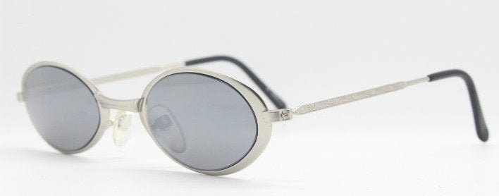 Retro Stil Oval farbige schlanke Sonnenbrille kleinen Metallrahmen flache
