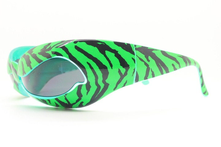 New LINDA FARROW x JEREMY SCOTT Butterfly Sunglasses Colourful Striped il_1080xN.6192917267_2qb7.jpg main image 2