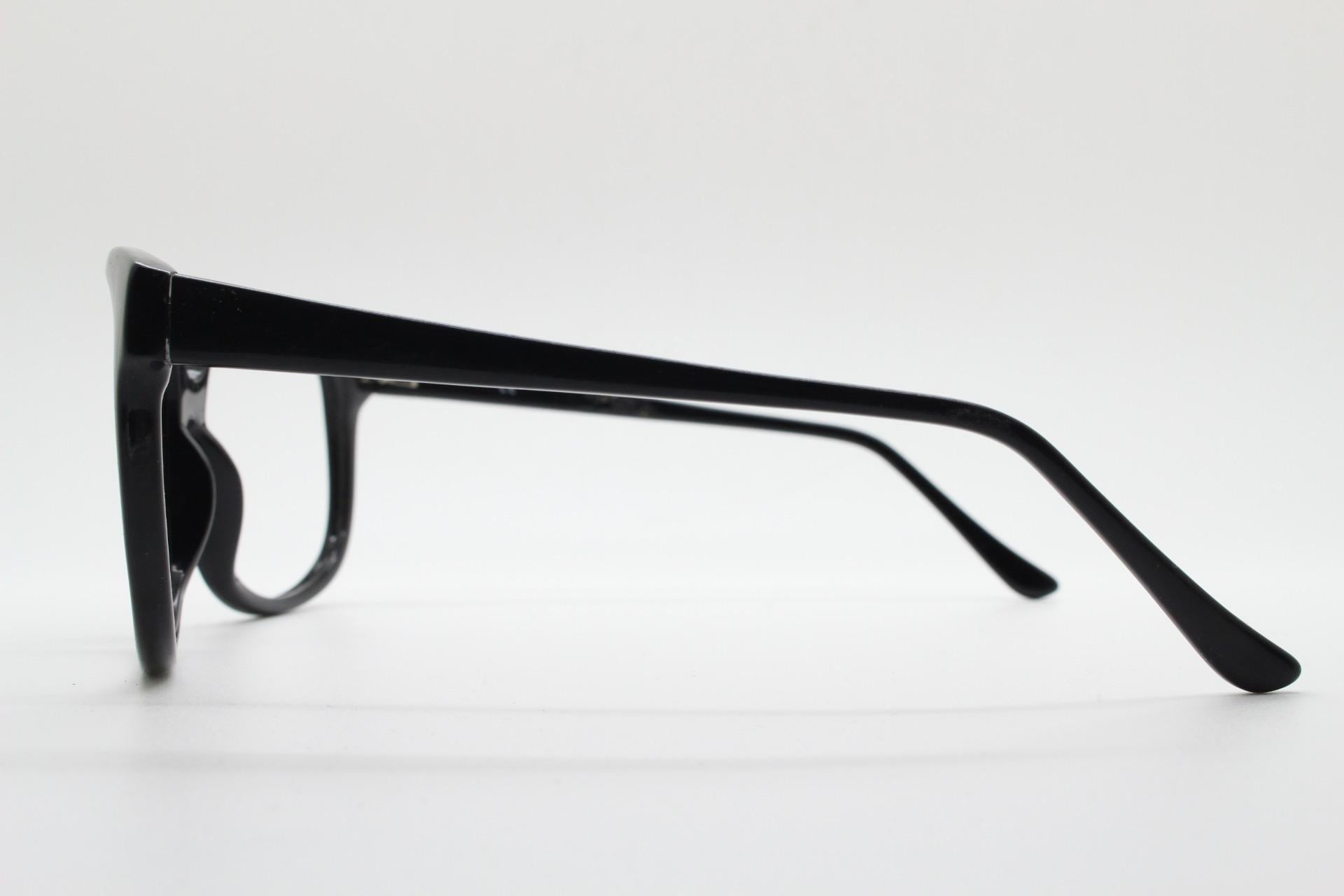 1980’s Oversized Cateye Frames in Black &  White for Eyeglasses or Sunglasses Womens Retro Large Gothic Cat Eye Thick Plastic Retro 80s  main image 3