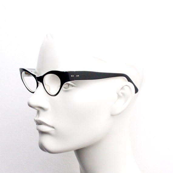 50s vintage curved cat eye sunglasses. Charismati… - image 8