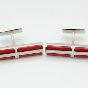 Vintage rectangular long bar cuff links made in England by Berend De Witt. Solid metal construction. Red and white Saint George flag. NOS