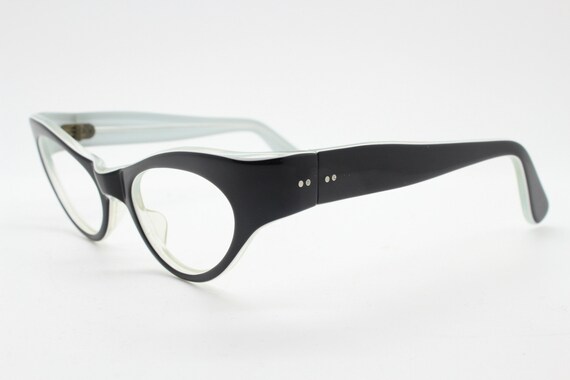 50s vintage curved cat eye sunglasses. Charismati… - image 5