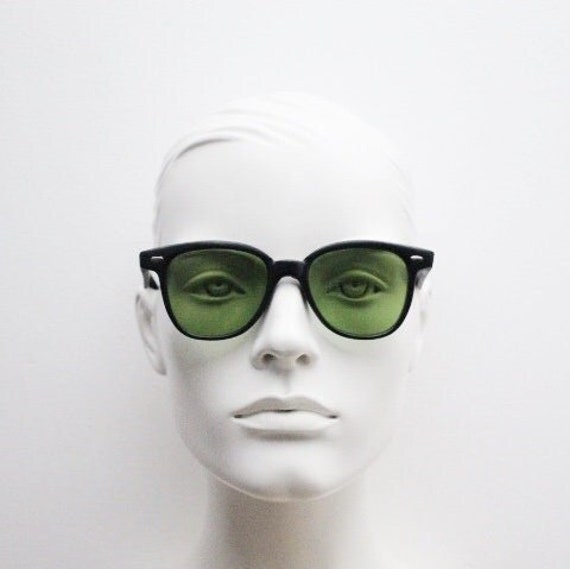 Linda Farrow Vintage 80s Sunglasses Model 4\1236. Black Matt  display picture 1