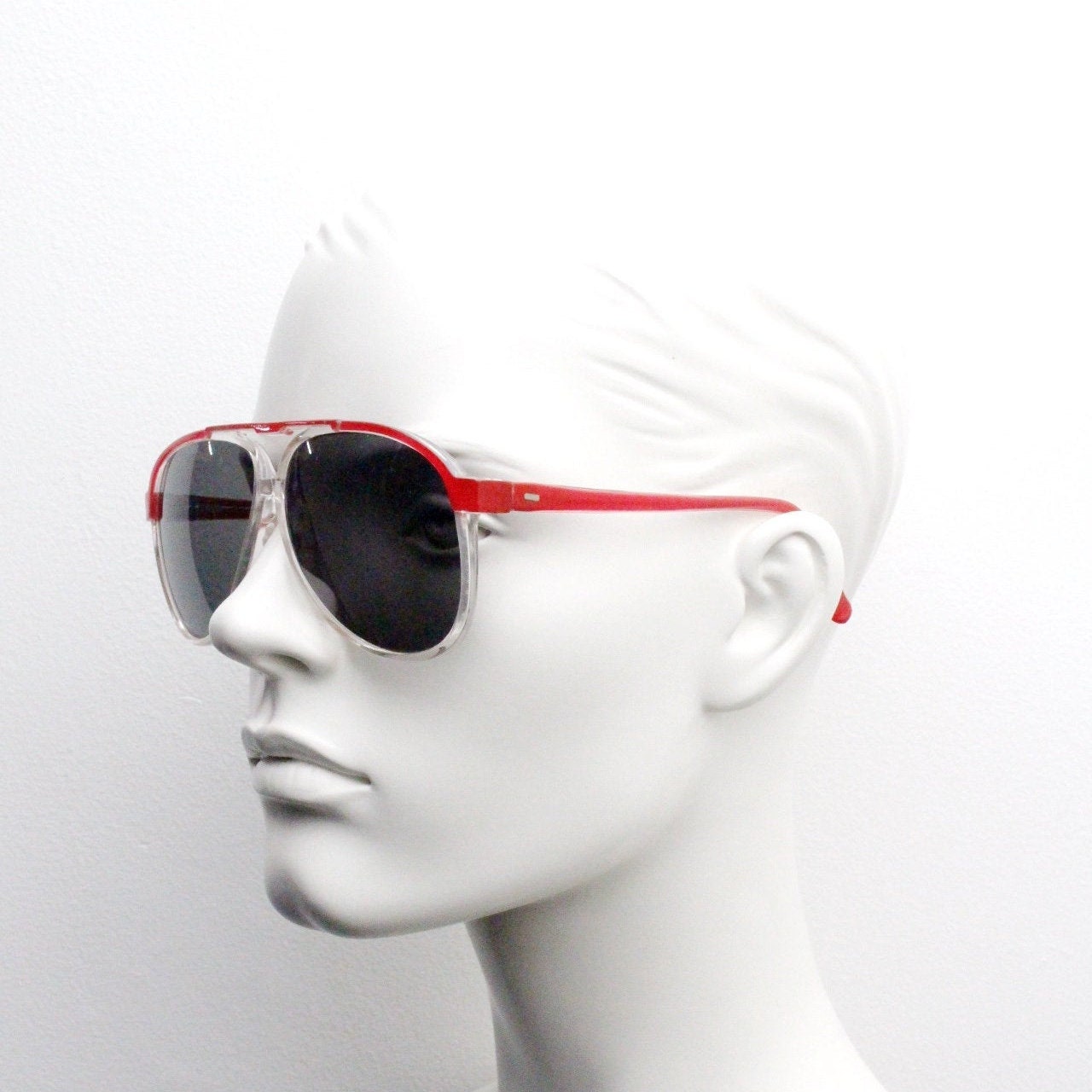 Green Tinted Lenses Silver Metal Aviator Sunglasses 70s Retro Pilot Cop Fashion Green Tinted Lenses Silver Metal Aviator Sunglasses 70s Retro Pilot Cop Fashion