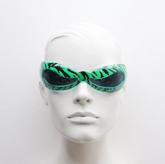 New LINDA FARROW x JEREMY SCOTT Butterfly Sunglasses Colourful Striped il_1080xN.6192917267_2qb7.jpg main image 3