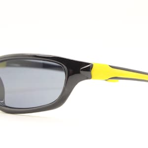 Kid&#39;s vintage Y2K shield sunglasses. Childrens wraparound 2000s sport visor. Rave 00s. Also suitable for toddlers