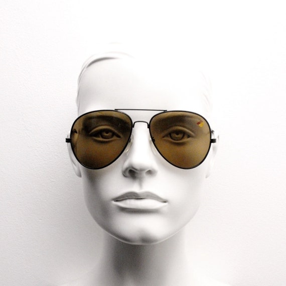 Vintage 70s aviator sunglasses. Black metal frame… - image 1