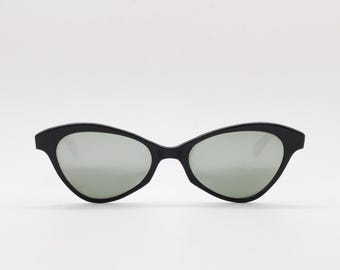 50s vintage angular cat eye sunglasses. Sophisticated womens black cateye frame with real glass mirror lenses. 50s rockabilly pin up. NOS