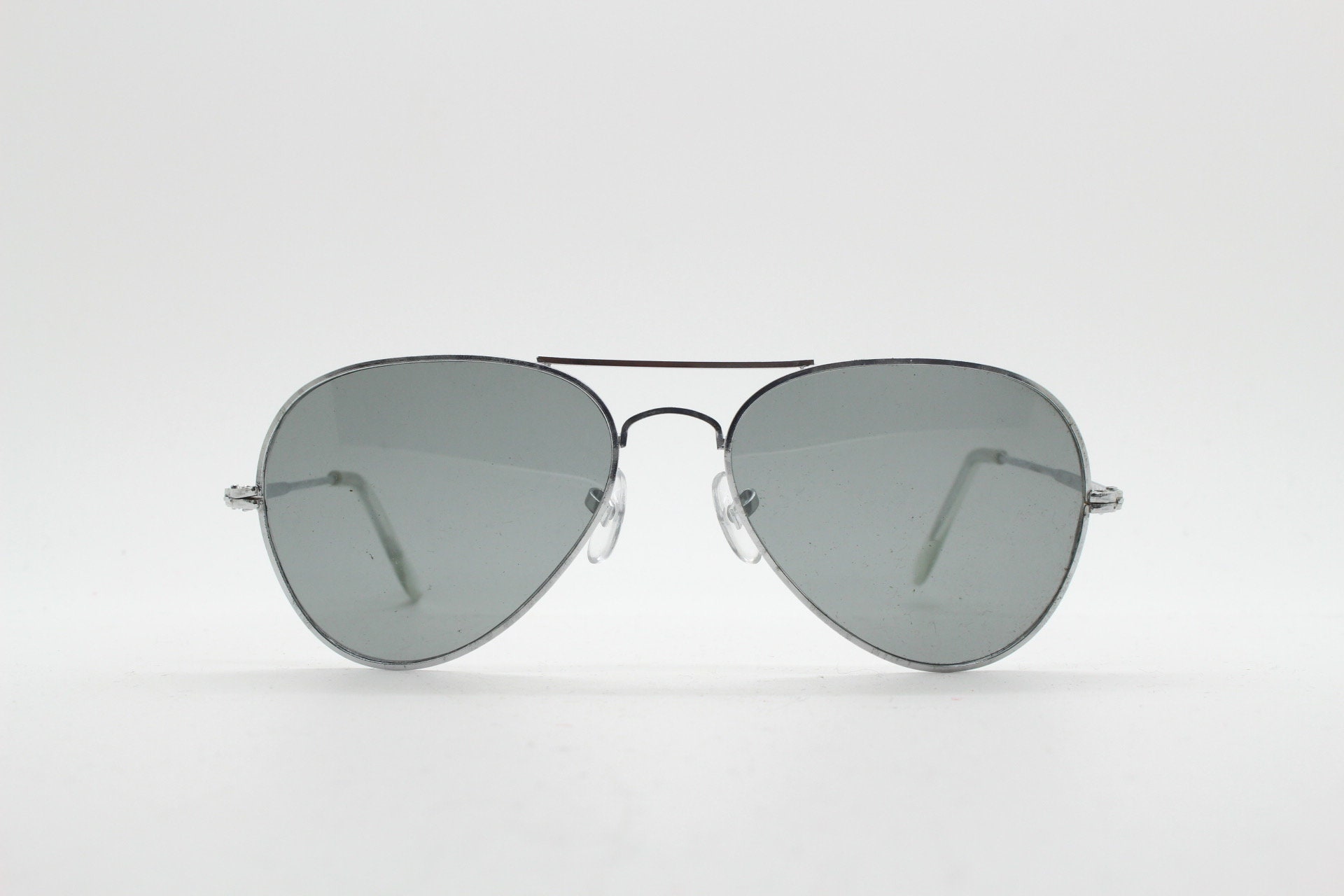 Classic Aviator Sunglasses in Gunmetal with Dark Gray Lenses Retro 70”s 70s Vintage Square Aviator Sunglasses. Silver Metal Frame  main image 3