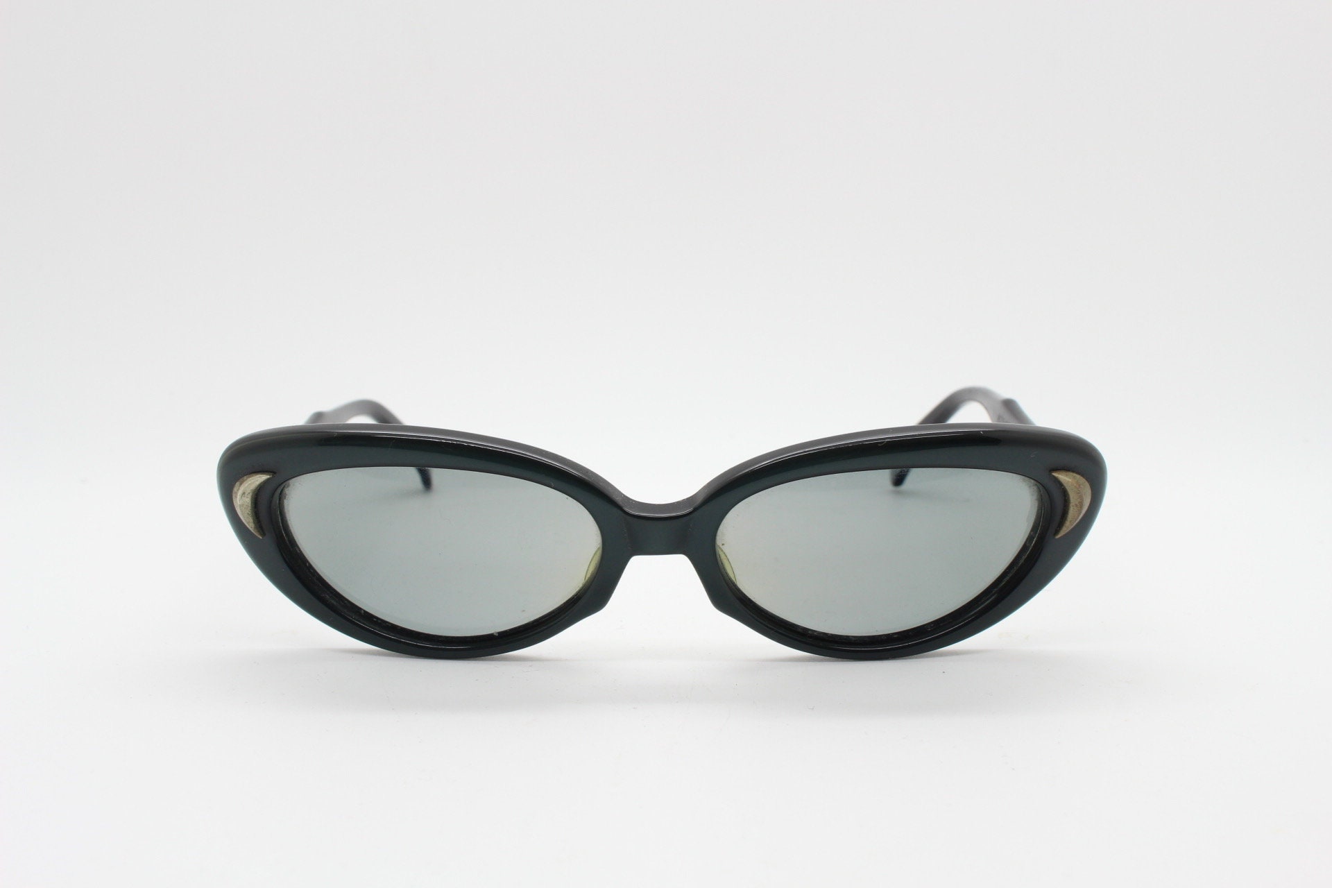 Vintage Polaroid Italian Black and White Cat-Eye Sunglasses Polaroid PLD 6246/S Cat Eye Sunglasses | Fashion Eyewear US main image 2