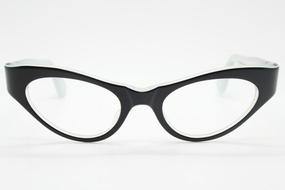 50s vintage curved cat eye sunglasses. Charismati… - image 3