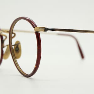 40s vintage round gold plated windsor eye glasses. Classical wire optical frames chestnut brown trim. Prescription antique spectacles. 30s