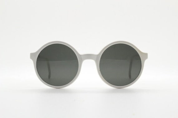 Farrow Linda Farrow 70s Vintage Round Sunglasses Model 001  display picture 3