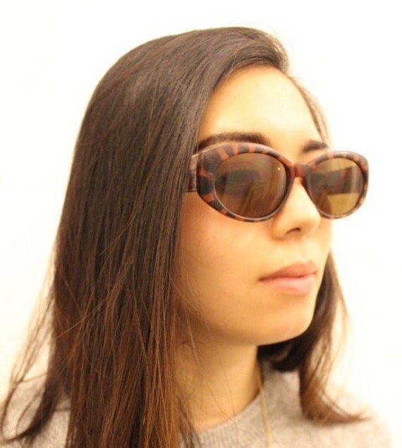 Vintage Designer Tortoiseshell Oval Women’s Sunglasses NULOOQ Retro Oval Sunglasses for Women 90s Trendy Vintage  main image 2