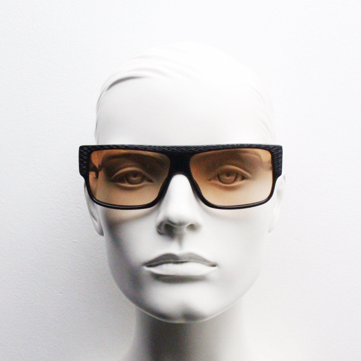 Emmanuelle Khanh Sunglasses VTG Womens Black Rhinestone 10640 Frame France 80s Vintage Emmanuelle Khanh 10640 Sunglasses Have Arrived At  main image 4